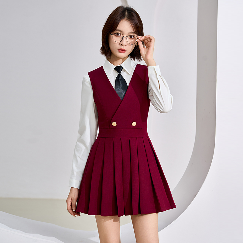 College style commuting versatile sleeveless vest dress for women, 2025 early autumn new design, niche temperament, V-neck skirt College style commuting versatile sleeveless vest dress for women, 2025 early autumn new design, niche temperament, V-neck skirt