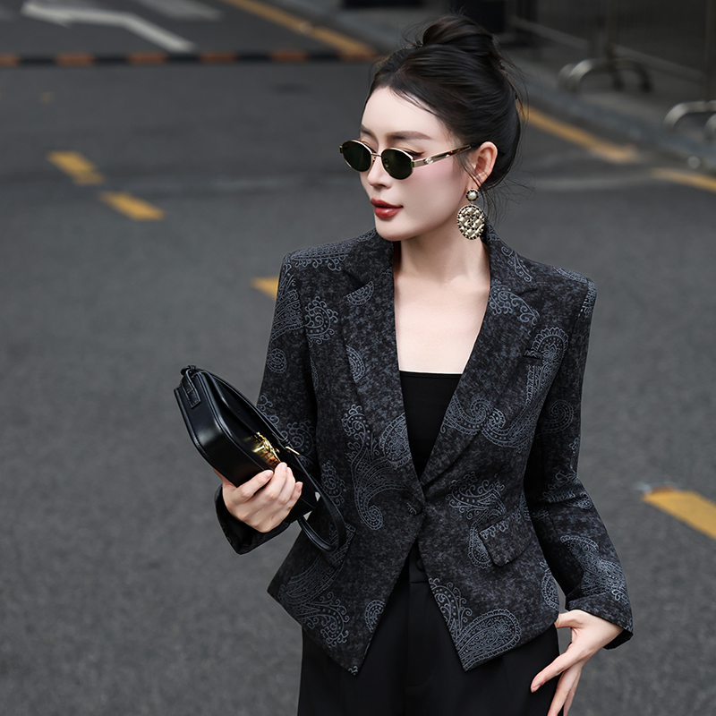 High end short suit jacket with a sense of design, women's autumn new style, fashionable goddess, Hong Kong style short jacket, trendy High end short suit jacket with a sense of design, women's autumn new style, fashionable goddess, Hong Kong style short jacket, trendy