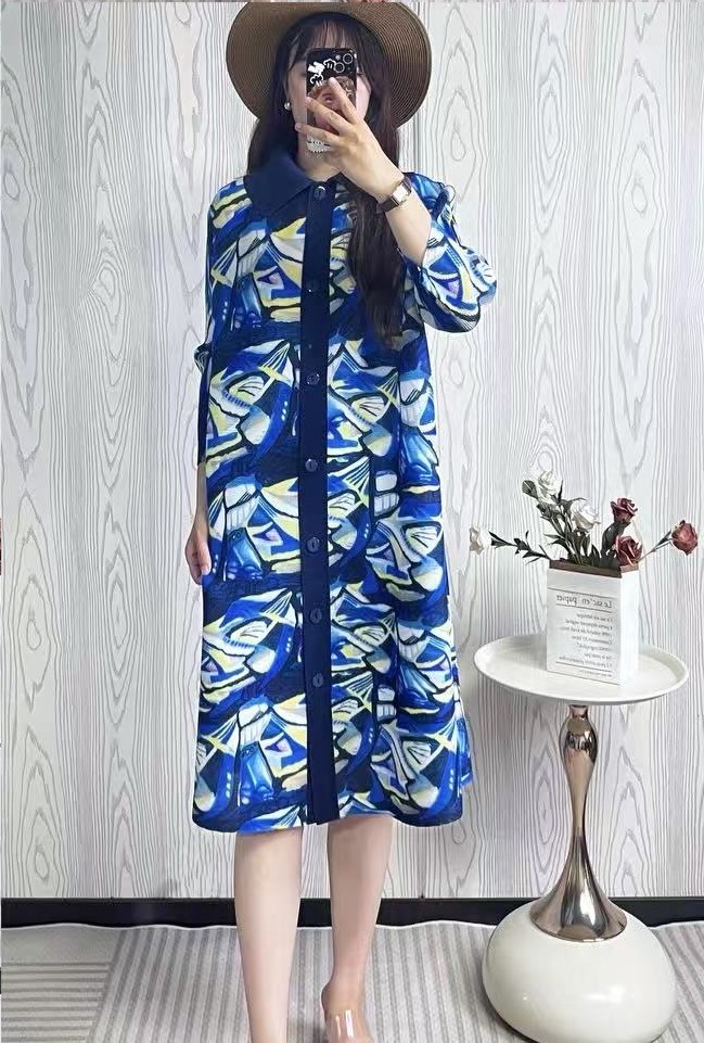 Original factory quality discount straight Miyake pleated medium long print slimming and age reducing mm dress with nine quarter sleeves Original factory quality discount straight Miyake pleated medium long print slimming and age reducing mm dress with nine quarter sleeves