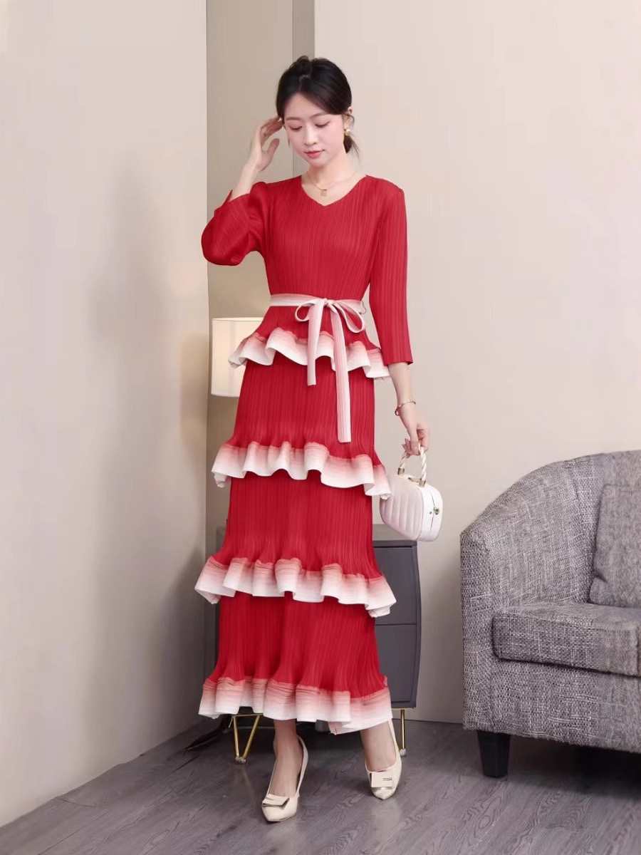 Miyake cross-border gradient color light luxury niche ruffle edge pleated cake skirt heavy-duty pleated slim fit long dress Miyake cross-border gradient color light luxury niche ruffle edge pleated cake skirt heavy-duty pleated slim fit long dress