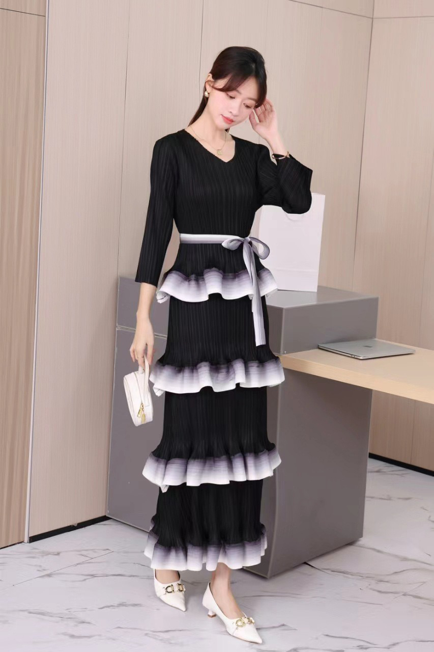 Miyake cross-border gradient color light luxury niche ruffle edge pleated cake skirt heavy-duty pleated slim fit long dress Miyake cross-border gradient color light luxury niche ruffle edge pleated cake skirt heavy-duty pleated slim fit long dress