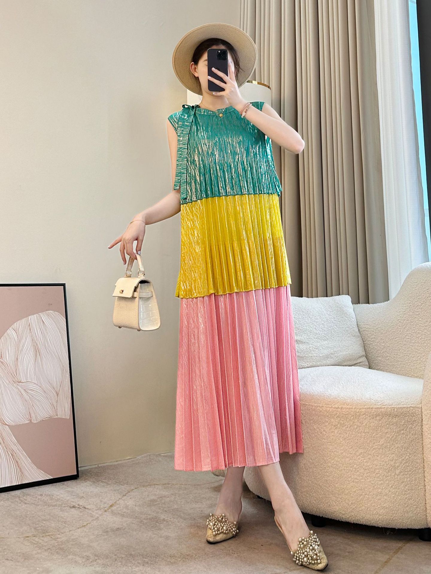 Miyake Seaside Vacation Skirt with Wrinkle Style, Loose and Slimming Tank Top, Gold Plated 2025 Summer High end Thin Dress Miyake Seaside Vacation Skirt with Wrinkle Style, Loose and Slimming Tank Top, Gold Plated 2025 Summer High end Thin Dress