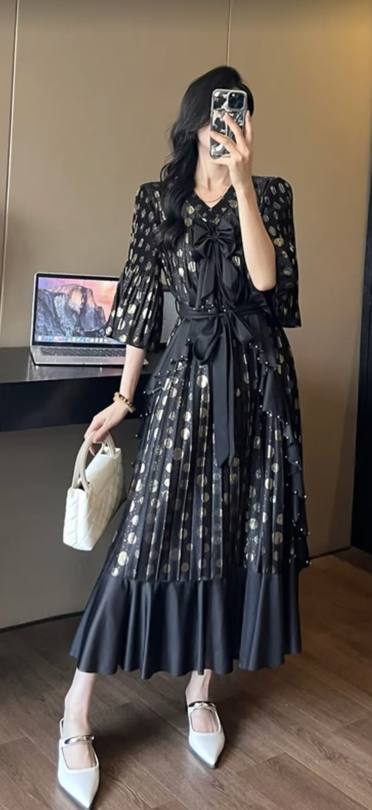 Miyake French style light luxury ruffle edge butterfly bow pleated trumpet sleeve hot stamping small fragrant style dress design feeling nail beads Miyake French style light luxury ruffle edge butterfly bow pleated trumpet sleeve hot stamping small fragrant style dress design feeling nail beads