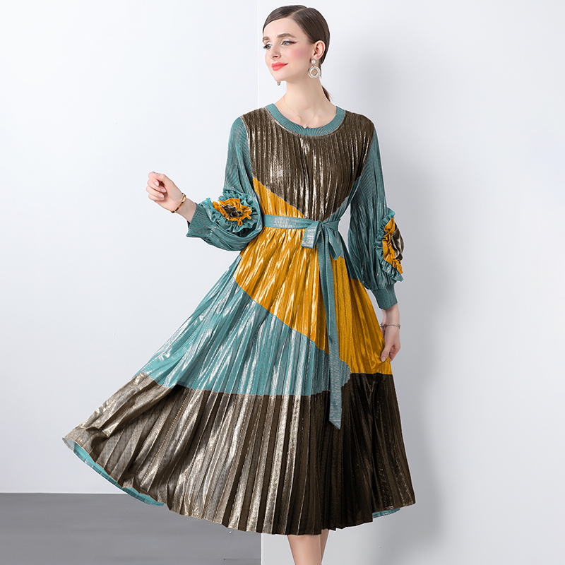 Miyake 2025 Cross border High end Hot Stamped Lantern Sleeve Folded Dress with Strap up 3D Decorative Flower Fairy Style Skirt Miyake 2025 Cross border High end Hot Stamped Lantern Sleeve Folded Dress with Strap up 3D Decorative Flower Fairy Style Skirt