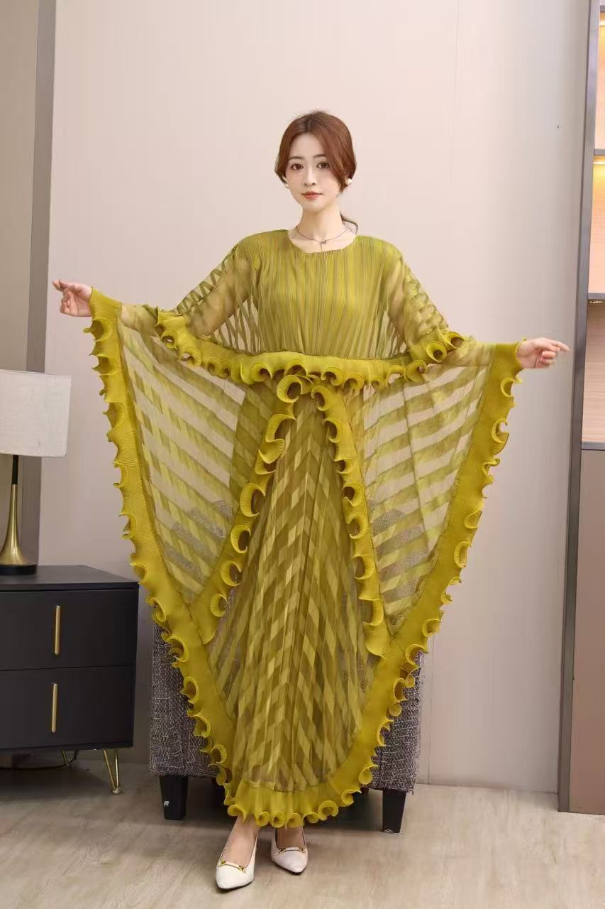 Sanzhai Foreign Trade Secret Edge Mushroom Edge Mesh Fake Two Irregular Design Fold Dress Large Women's Wear Sanzhai Foreign Trade Secret Edge Mushroom Edge Mesh Fake Two Irregular Design Fold Dress Large Women's Wear