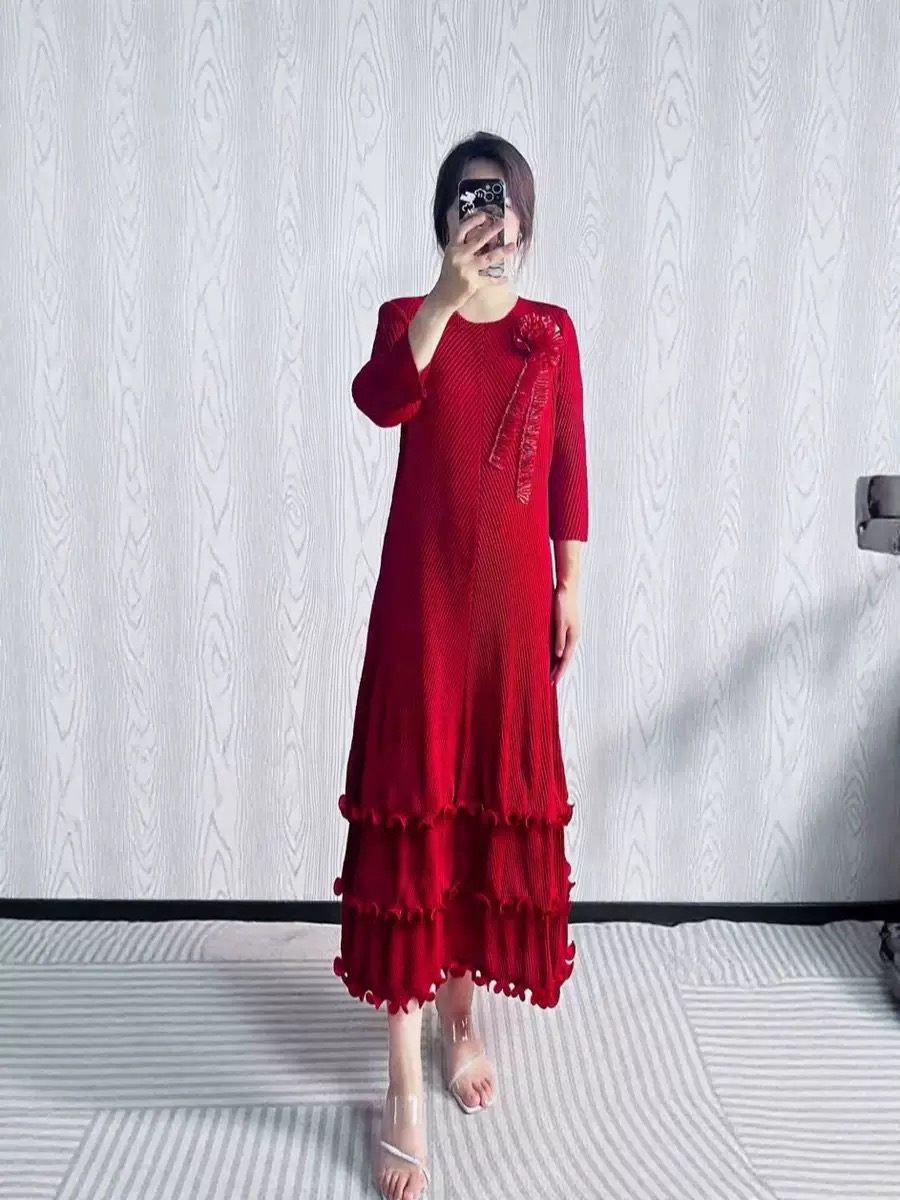 European and American court style hot stamping three-dimensional decoration flower lotus leaf edge wrinkled fungus edge cake skirt foreign trade autumn long skirt European and American court style hot stamping three-dimensional decoration flower lotus leaf edge wrinkled fungus edge cake skirt foreign trade autumn long skirt