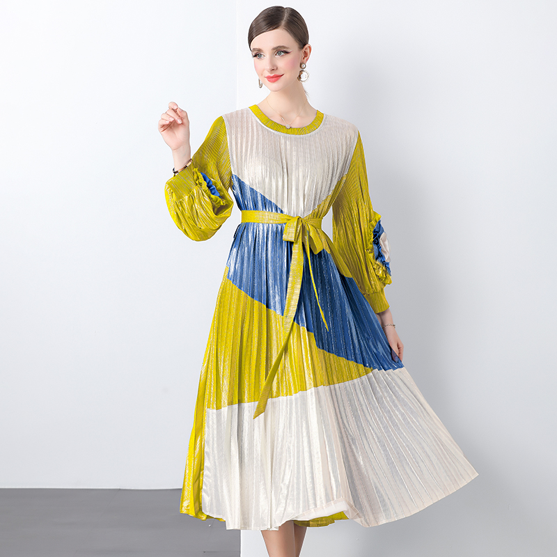 Miyake 2025 Cross border High end Hot Stamped Lantern Sleeve Folded Dress with Strap up 3D Decorative Flower Fairy Style Skirt Miyake 2025 Cross border High end Hot Stamped Lantern Sleeve Folded Dress with Strap up 3D Decorative Flower Fairy Style Skirt