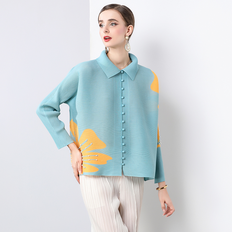 Miyake printed new cardigan top with small fragrance, fresh pleats, nail beads, loose and fashionable batball sleeves, slimming shirt Miyake printed new cardigan top with small fragrance, fresh pleats, nail beads, loose and fashionable batball sleeves, slimming shirt