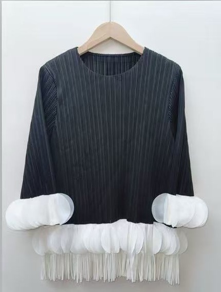 Folded color blocked ruffle edge three-dimensional decoration tassel design sense top autumn coat T-shirt cross-border European and American slim fit Folded color blocked ruffle edge three-dimensional decoration tassel design sense top autumn coat T-shirt cross-border European and American slim fit