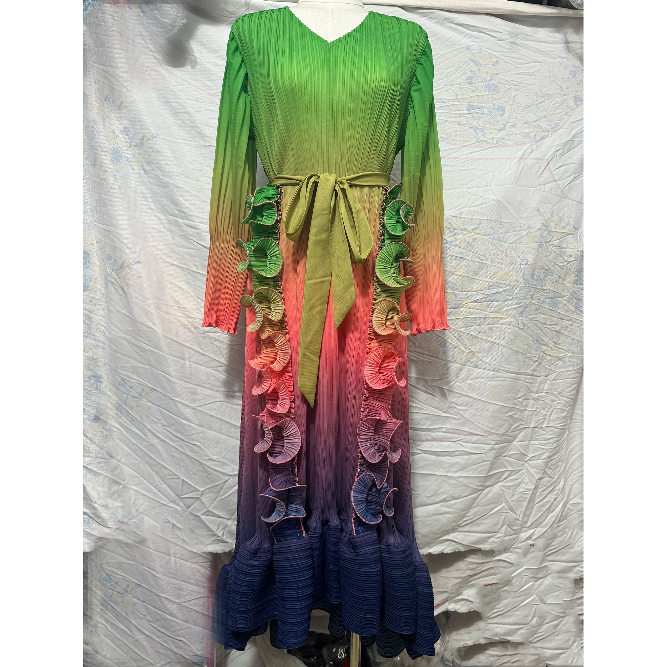 Sanzhai Foreign Trade Light Luxury High end Dress Gradient Color Lotus Leaf Edge Mushroom Edge Heavy duty Folded Long pleated Dress Sanzhai Foreign Trade Light Luxury High end Dress Gradient Color Lotus Leaf Edge Mushroom Edge Heavy duty Folded Long pleated Dress