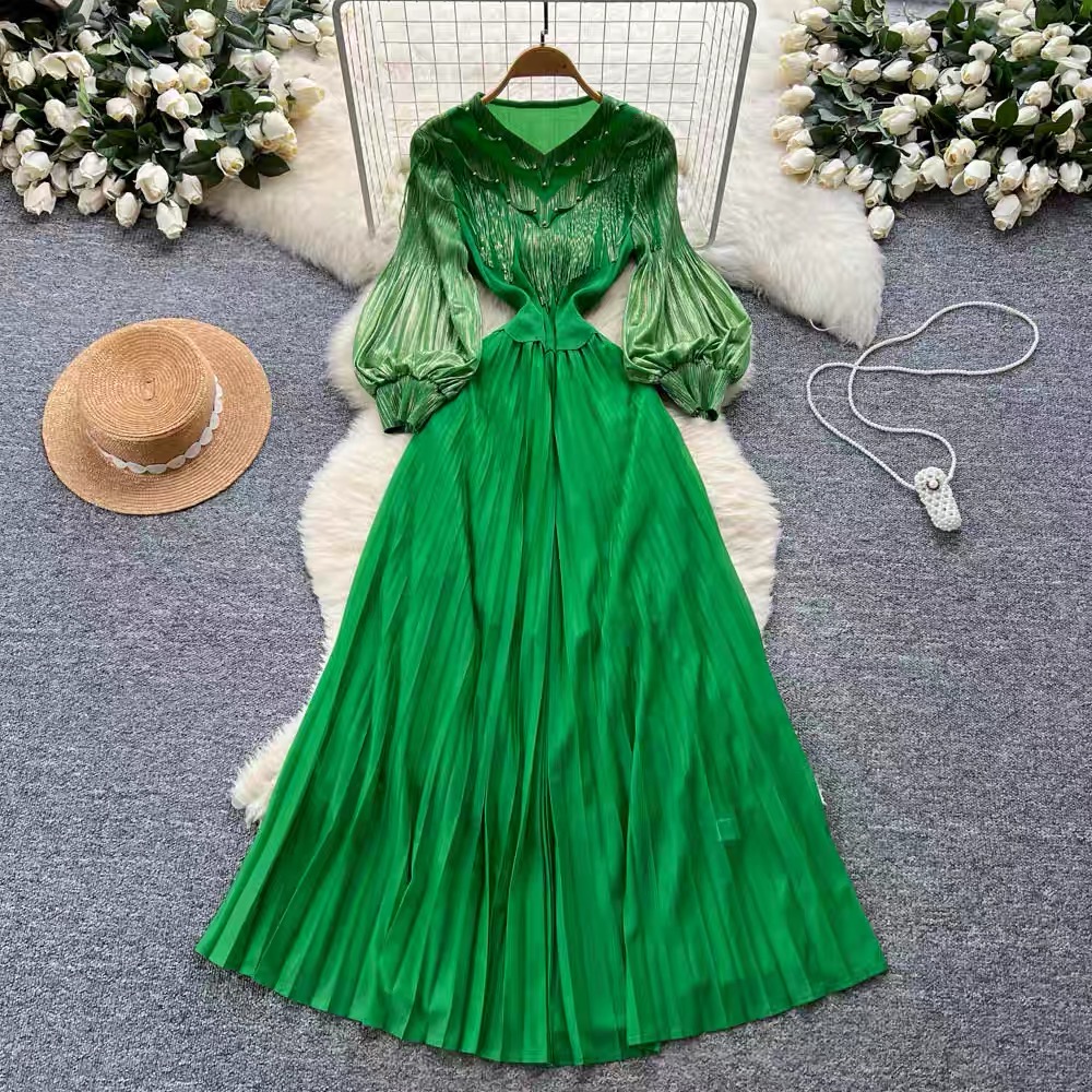 Ladies' court style bubble sleeve dress, light mature style, autumn tassel, hot stamping, pleated nail bead, large swing, women's long skirt Ladies' court style bubble sleeve dress, light mature style, autumn tassel, hot stamping, pleated nail bead, large swing, women's long skirt