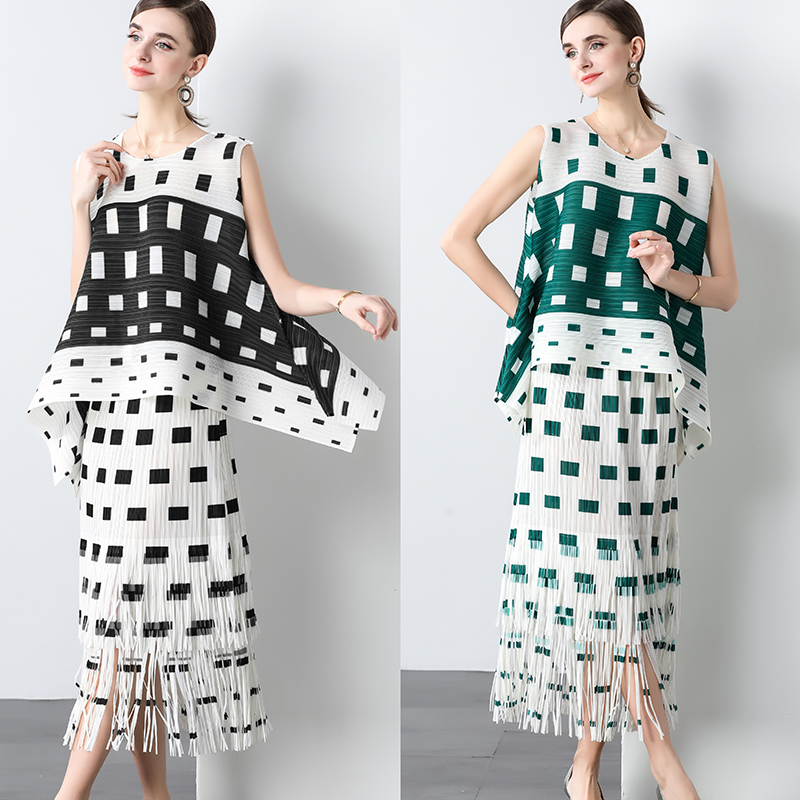 Miyake Printing 2025 Cross border Europe, America, Africa Wrinkle Set, Hanging Loose Sleeveless T-shirt, Double layer Tassel Half Skirt