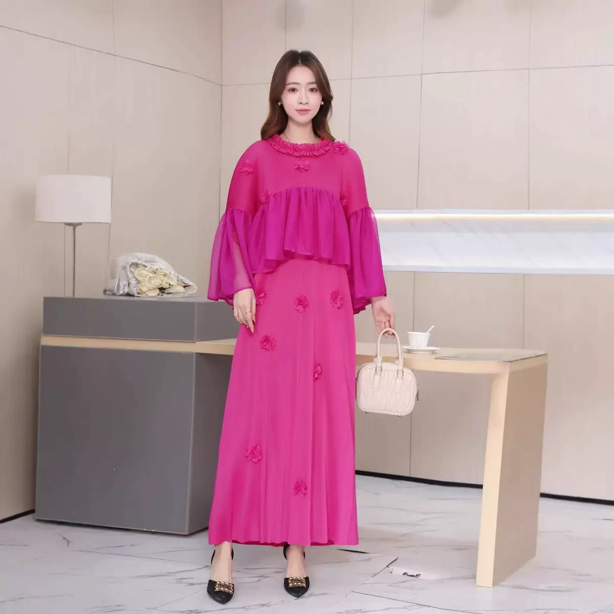 Miyake 2025 foreign trade pleated round neck three-dimensional flower decoration lotus leaf edge flared sleeves loose slimming women's dress Miyake 2025 foreign trade pleated round neck three-dimensional flower decoration lotus leaf edge flared sleeves loose slimming women's dress
