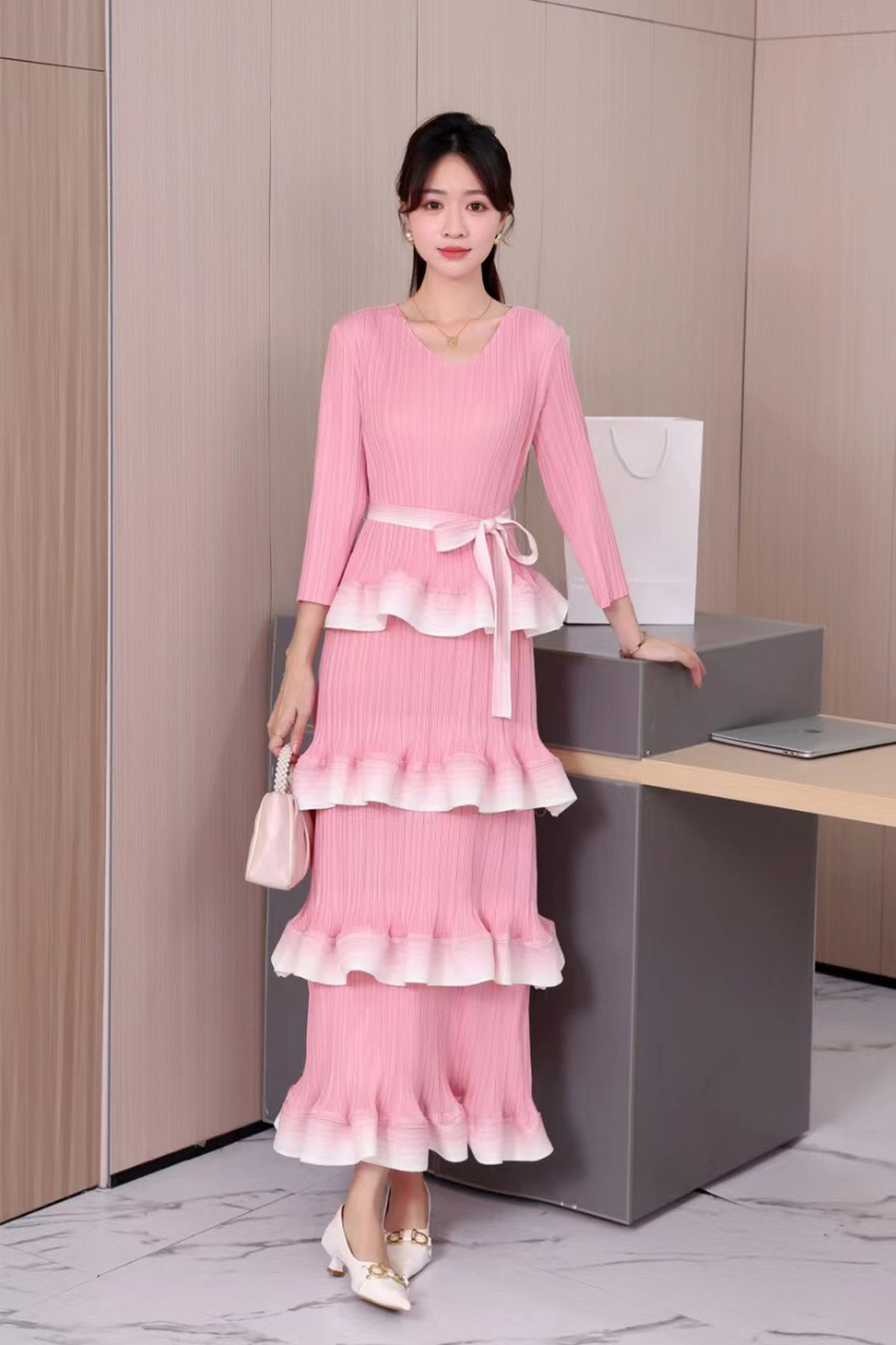 Miyake cross-border gradient color light luxury niche ruffle edge pleated cake skirt heavy-duty pleated slim fit long dress Miyake cross-border gradient color light luxury niche ruffle edge pleated cake skirt heavy-duty pleated slim fit long dress
