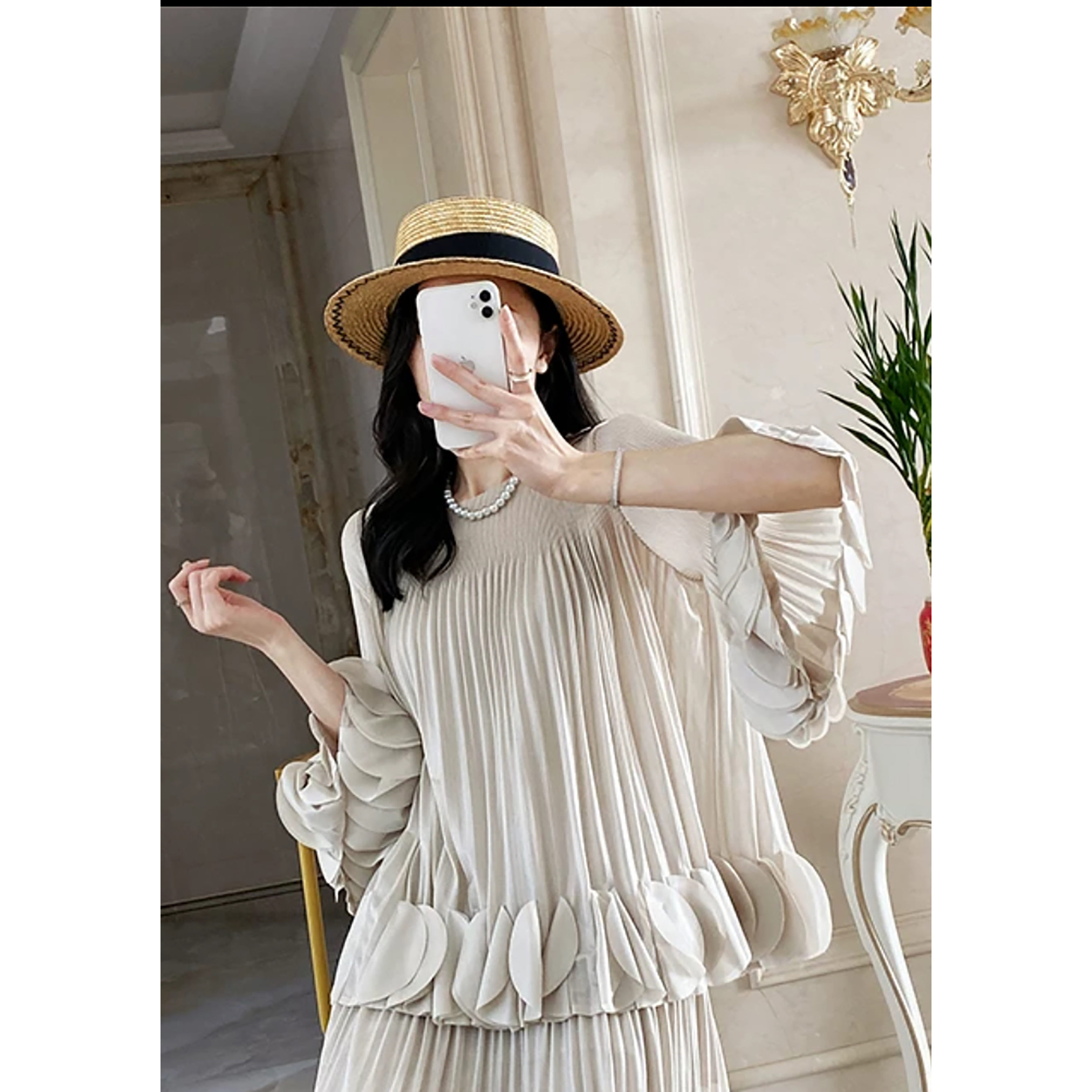 Miyake design with ruffled edges, loose pleated top, temperament for commuting, 9-inch sleeves, western-style T-shirt for women, Korean version, new style Miyake design with ruffled edges, loose pleated top, temperament for commuting, 9-inch sleeves, western-style T-shirt for women, Korean version, new style