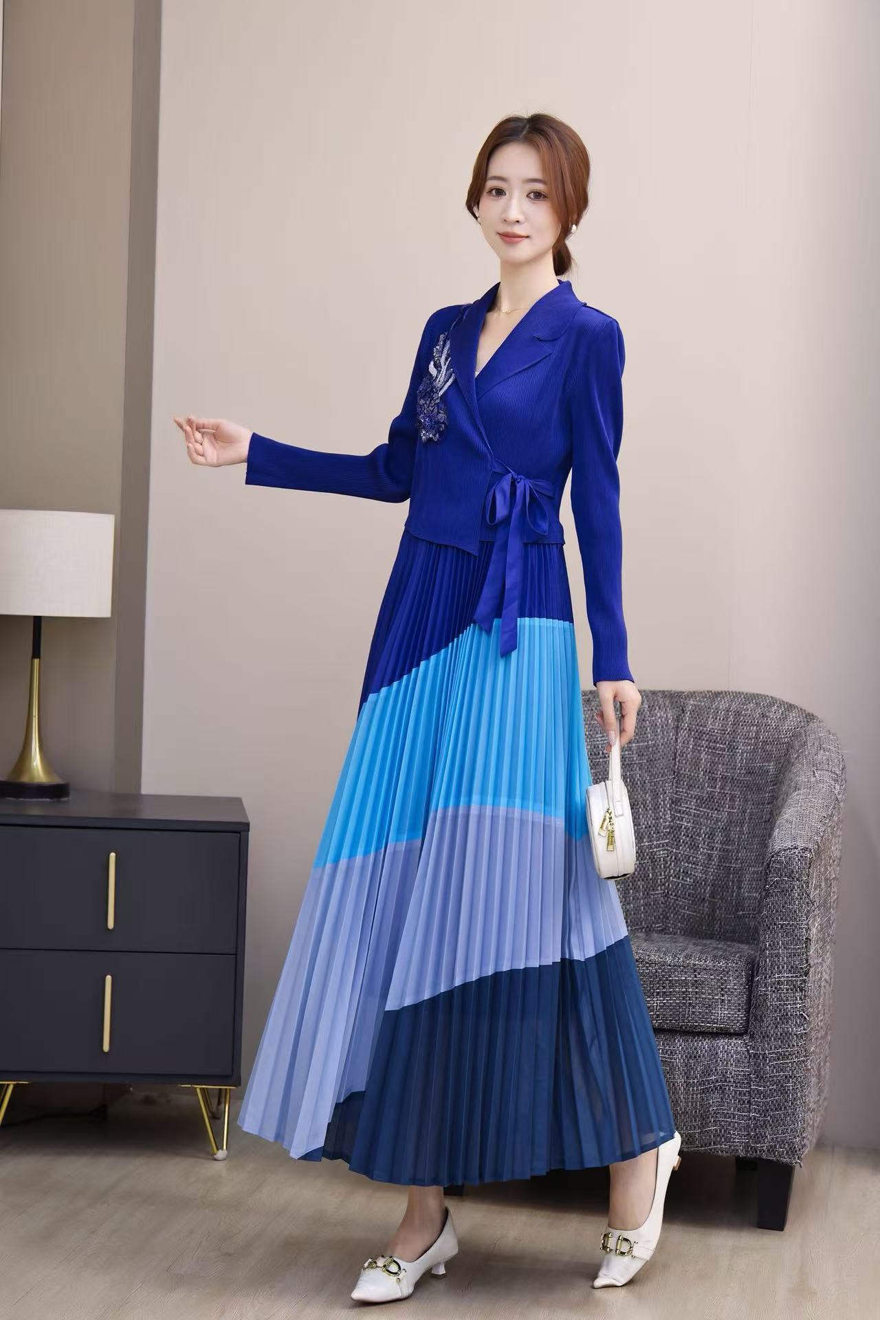 Miyake Cross border Design with Fold Fake Two piece sequin 3D Decoration Loose pleated Skirt Long Sleeve High Waist Dress Miyake Cross border Design with Fold Fake Two piece sequin 3D Decoration Loose pleated Skirt Long Sleeve High Waist Dress