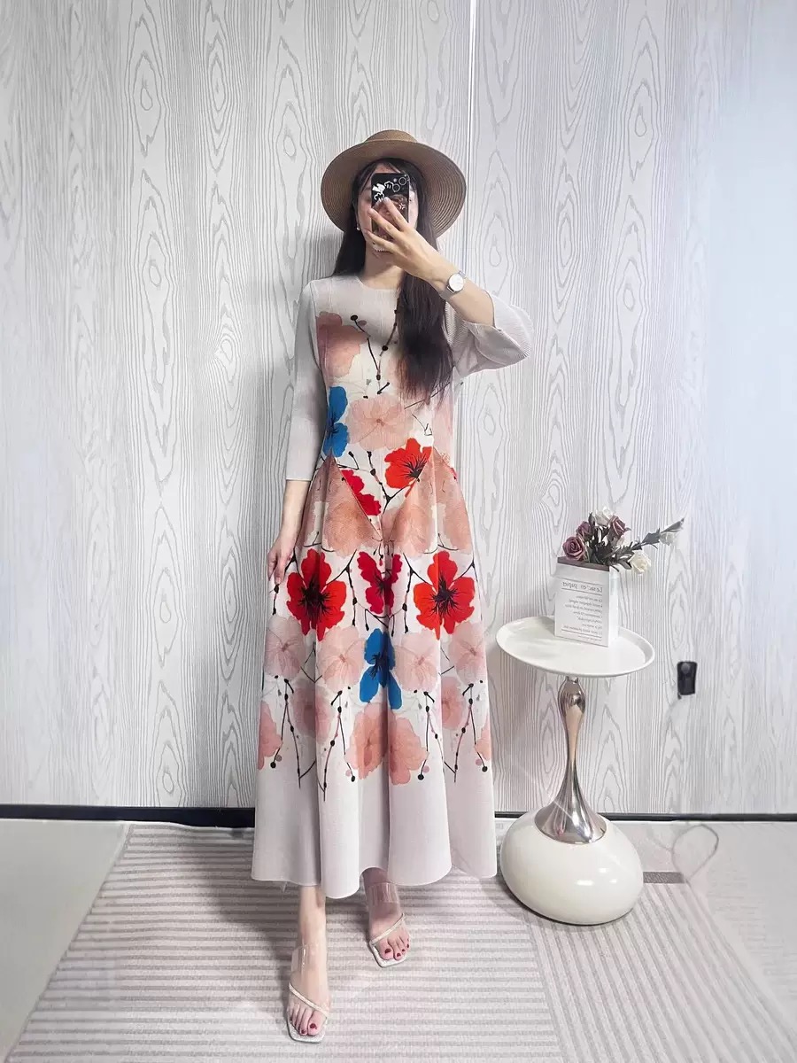 Wrinkled autumn gentle style French foreign trade printed long skirt, three bedroom flower bud eight piece skirt, elegant stretch plus size women's clothing Wrinkled autumn gentle style French foreign trade printed long skirt, three bedroom flower bud eight piece skirt, elegant stretch plus size women's clothing