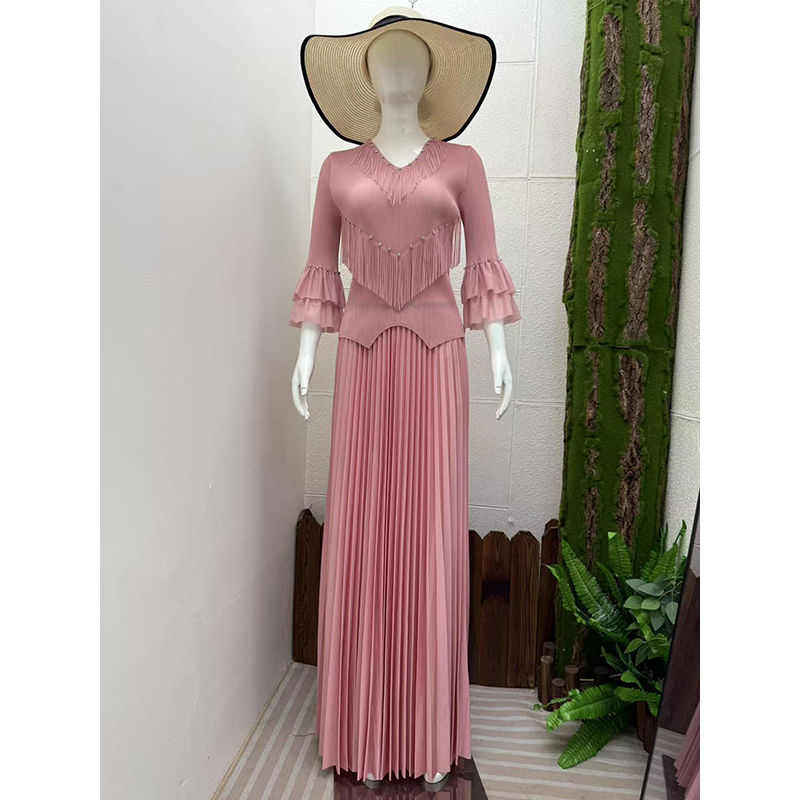 Miyake Cross border Nail Diamond Tassel Folded Set with Hundred Fold Grand Swing Long Skirt with Ruffle Sleeves Loose Top for European and American Women Miyake Cross border Nail Diamond Tassel Folded Set with Hundred Fold Grand Swing Long Skirt with Ruffle Sleeves Loose Top for European and American Women