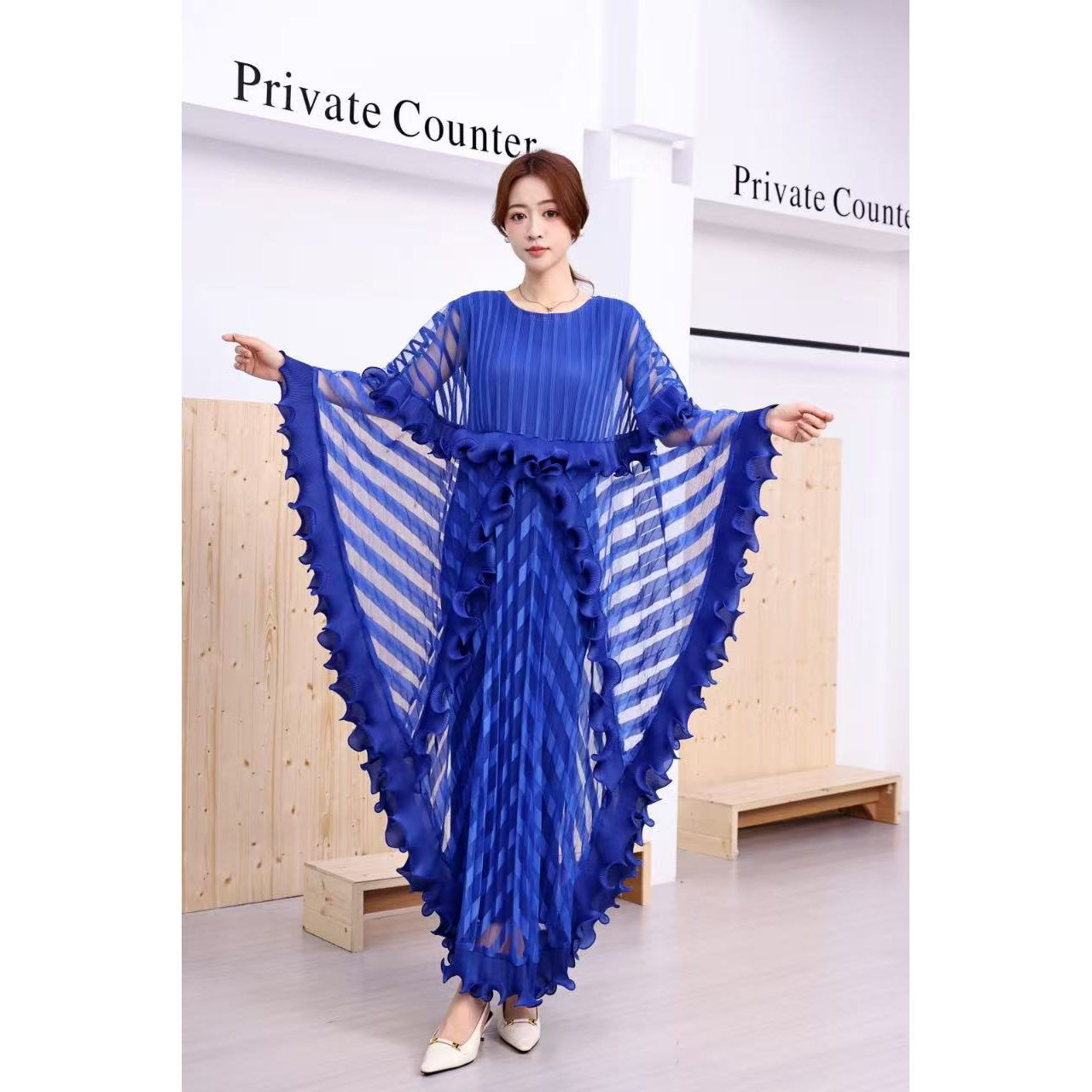 Sanzhai Foreign Trade Secret Edge Mushroom Edge Mesh Fake Two Irregular Design Fold Dress Large Women's Wear Sanzhai Foreign Trade Secret Edge Mushroom Edge Mesh Fake Two Irregular Design Fold Dress Large Women's Wear