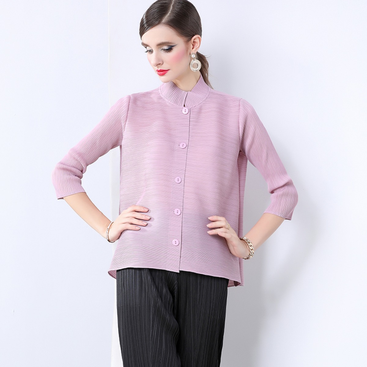 Miyake solid color versatile loose pleated top in mm size, with 9/4 sleeves and stand up collar for commuting, slimming shirt, minimalist jacket Miyake solid color versatile loose pleated top in mm size, with 9/4 sleeves and stand up collar for commuting, slimming shirt, minimalist jacket