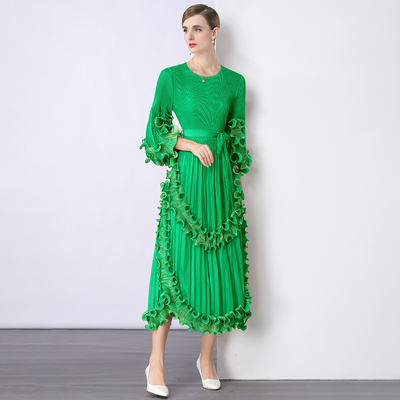 European and American court style hot stamping three bedroom dress with pleated fungus edges, high-end heavy industry cross-border loose waist dress European and American court style hot stamping three bedroom dress with pleated fungus edges, high-end heavy industry cross-border loose waist dress