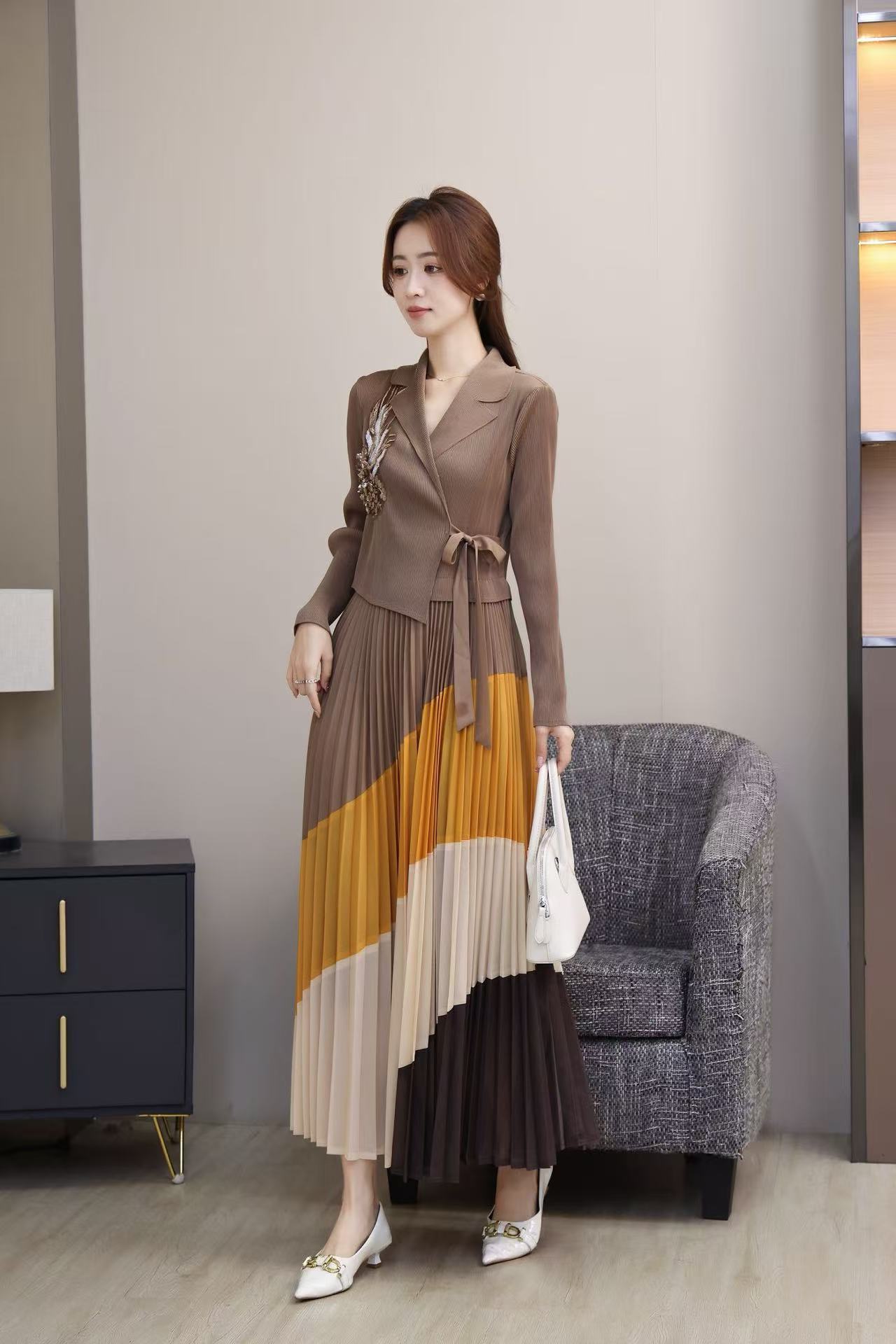 Miyake Cross border Design with Fold Fake Two piece sequin 3D Decoration Loose pleated Skirt Long Sleeve High Waist Dress Miyake Cross border Design with Fold Fake Two piece sequin 3D Decoration Loose pleated Skirt Long Sleeve High Waist Dress