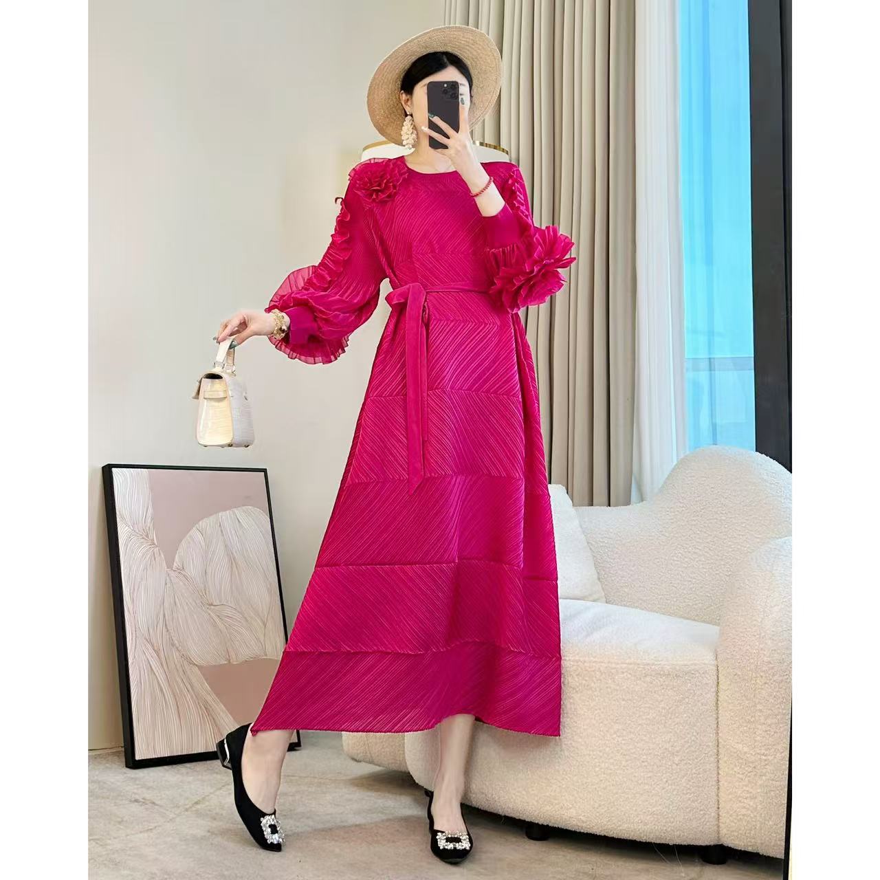 Three bedroom solid color splicing hand embroidered random pleat lace up, large size cross-border pleat design, European and American long sleeved dress Three bedroom solid color splicing hand embroidered random pleat lace up, large size cross-border pleat design, European and American long sleeved dress