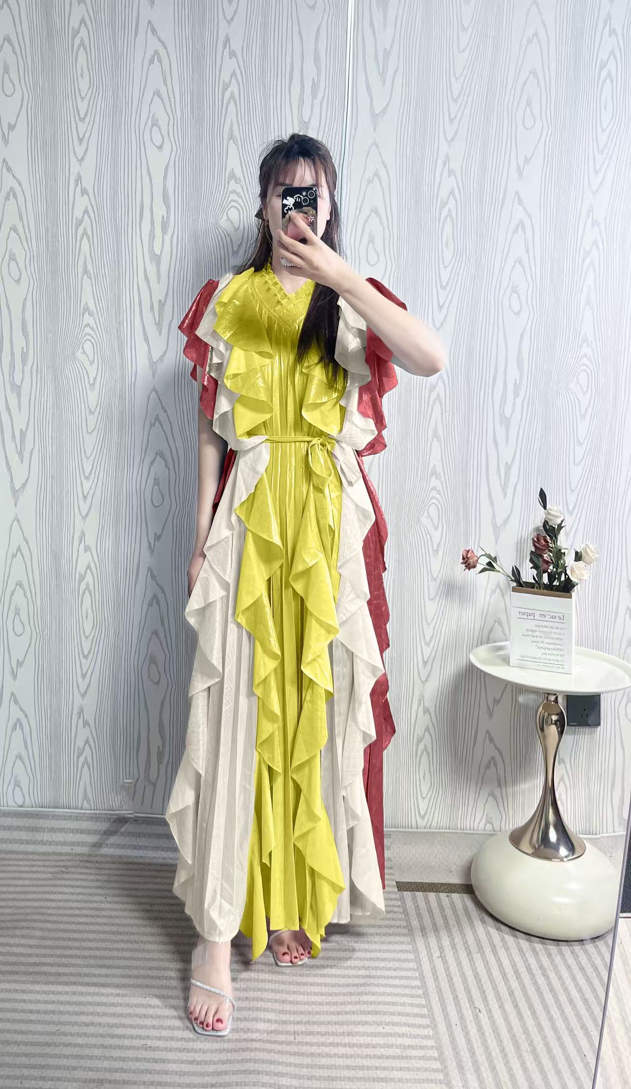 Design sense: Color blocked ruffle edge dress with pleats, high waist, European and American cross-border gold stamping heavy industry, elegant long skirt with fungus edge Design sense: Color blocked ruffle edge dress with pleats, high waist, European and American cross-border gold stamping heavy industry, elegant long skirt with fungus edge