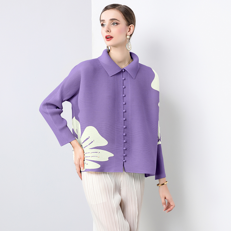 Miyake printed new cardigan top with small fragrance, fresh pleats, nail beads, loose and fashionable batball sleeves, slimming shirt Miyake printed new cardigan top with small fragrance, fresh pleats, nail beads, loose and fashionable batball sleeves, slimming shirt