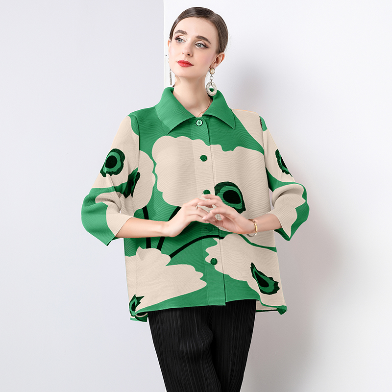 Miyake loose plus size mm outfit, single breasted long sleeved shirt, lapel pleated small jacket, spring and autumn foreign trade new style, versatile Miyake loose plus size mm outfit, single breasted long sleeved shirt, lapel pleated small jacket, spring and autumn foreign trade new style, versatile