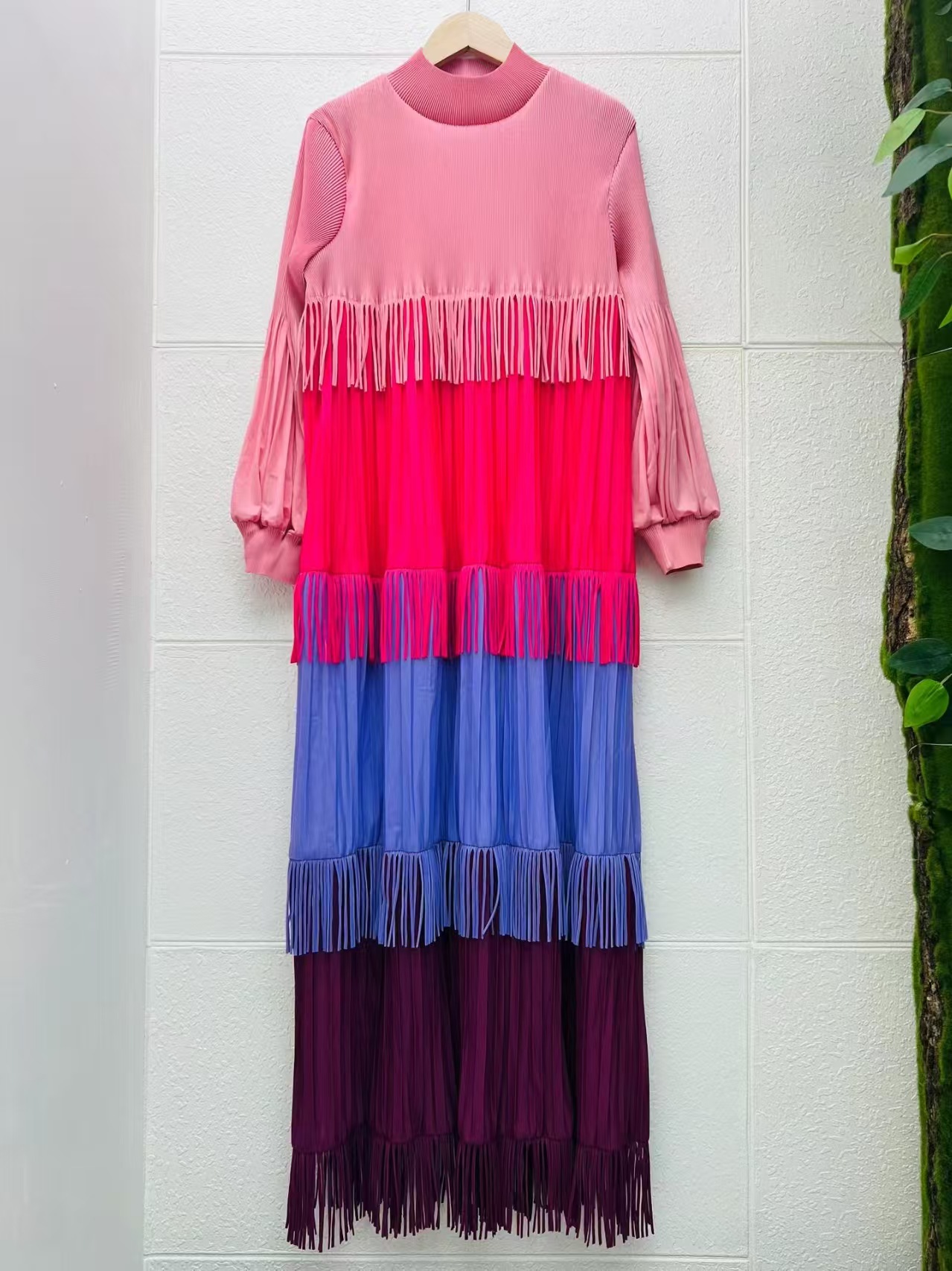 Miyake Europe and America Cross border Color blocked Heavy Industry Large Sized Tassel Splicing Wrinkle Dress Design Feel Loose New High End Customization Miyake Europe and America Cross border Color blocked Heavy Industry Large Sized Tassel Splicing Wrinkle Dress Design Feel Loose New High End Customization