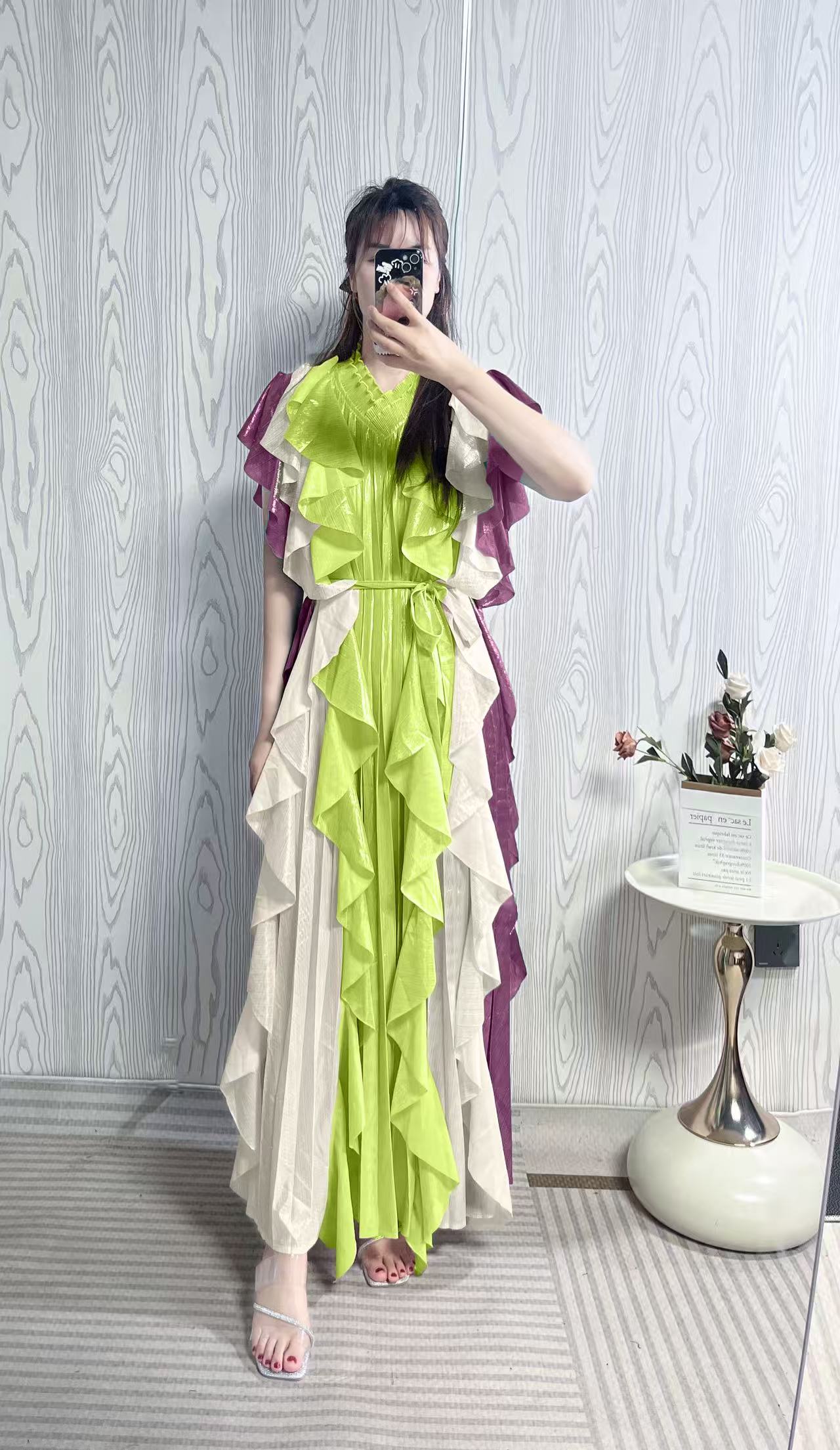 Design sense: Color blocked ruffle edge dress with pleats, high waist, European and American cross-border gold stamping heavy industry, elegant long skirt with fungus edge Design sense: Color blocked ruffle edge dress with pleats, high waist, European and American cross-border gold stamping heavy industry, elegant long skirt with fungus edge